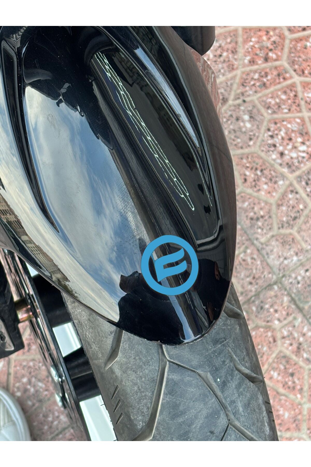 CFMOTO Ön Çamurluk için 3.5CMX3.5CM Logo Sticker Etiket (1 Adet)