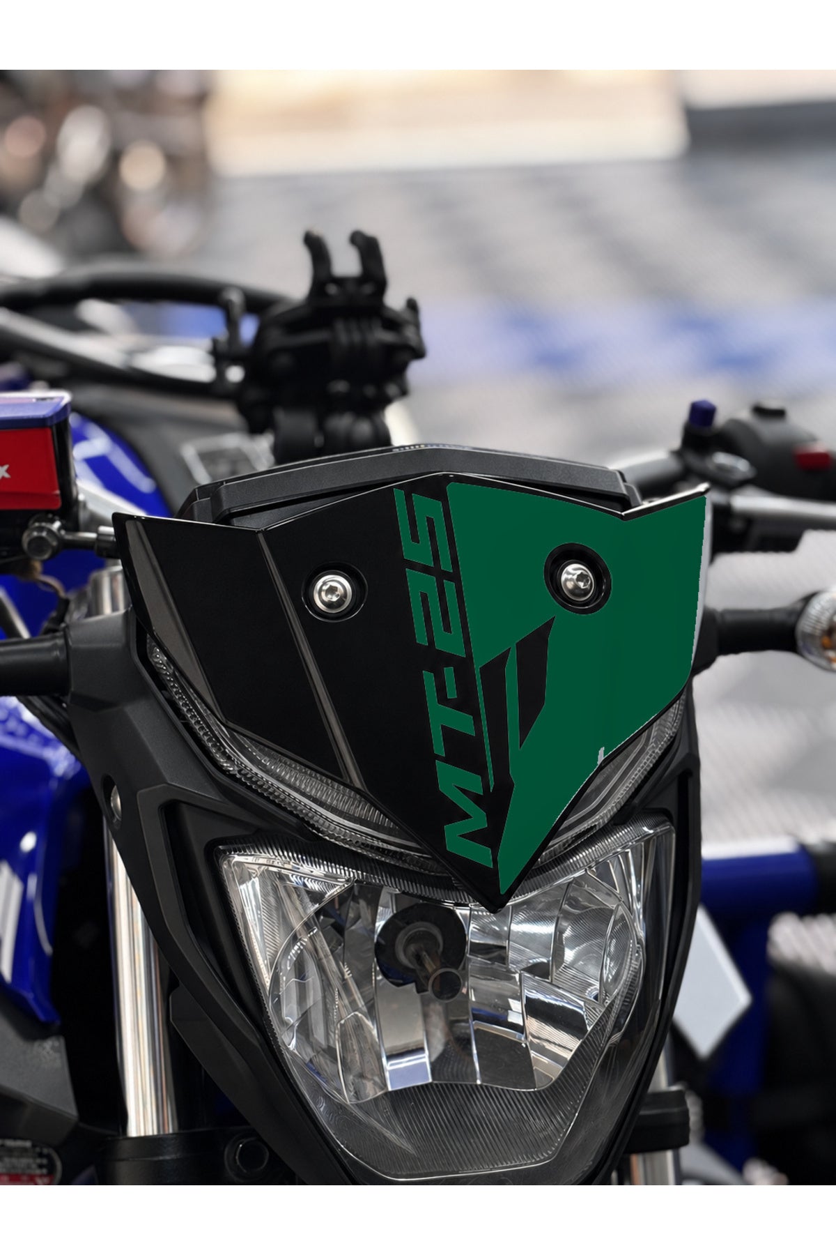 Yamaha MT-25 Eski Kasa için Yazılı-MT Logolu Kafa Detay Sticker