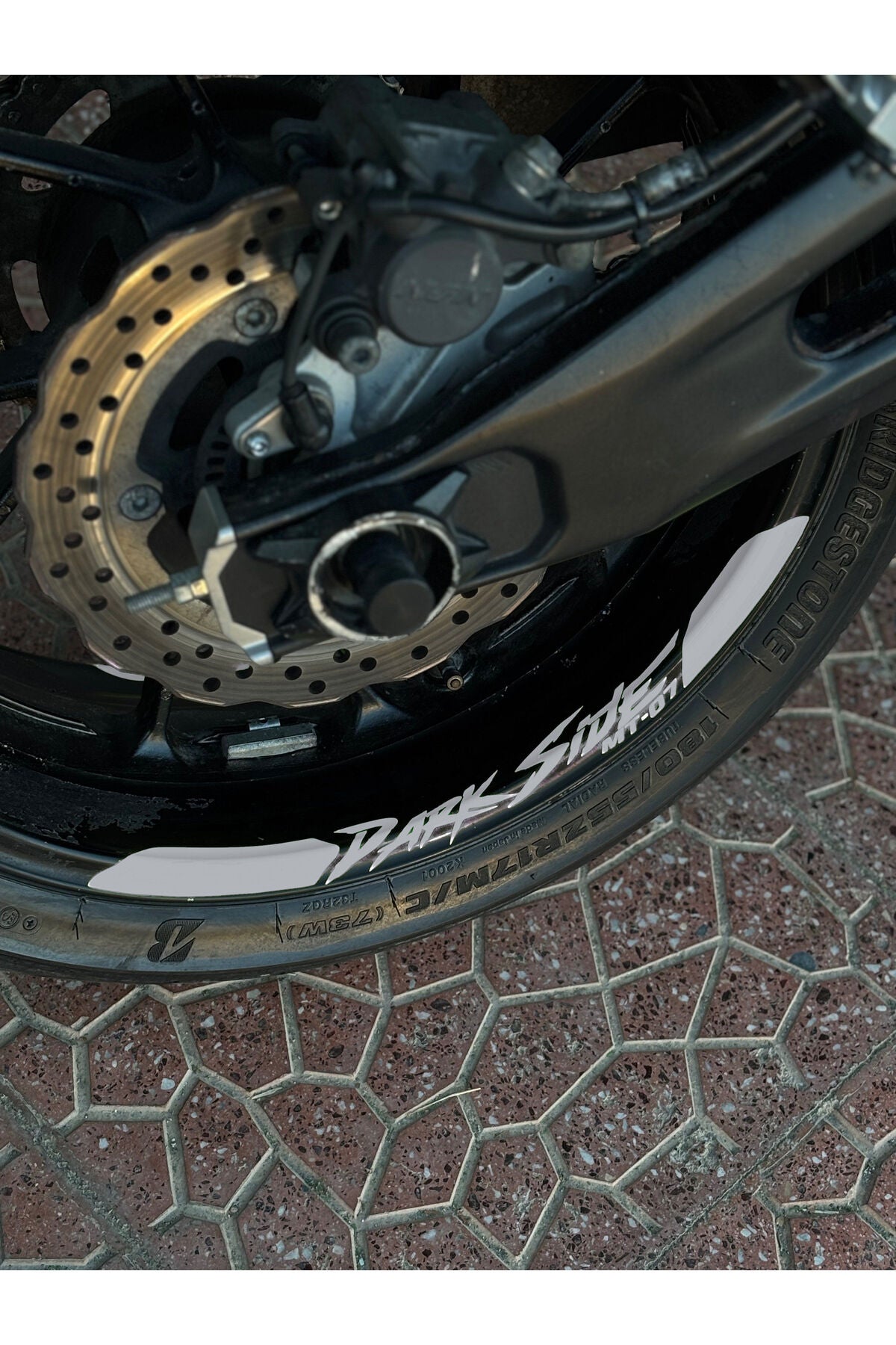 Yamaha MT-07 için Dark Side MT-07 Jant Şeridi Sticker Seti (8 Parça) (Ön-Arka Yeterli)