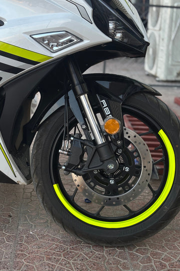 Motosiklet 17 Inch Jantlar için Uyumlu Neon Sarı Yarım Jant Şeridi Sticker (4 Parça)