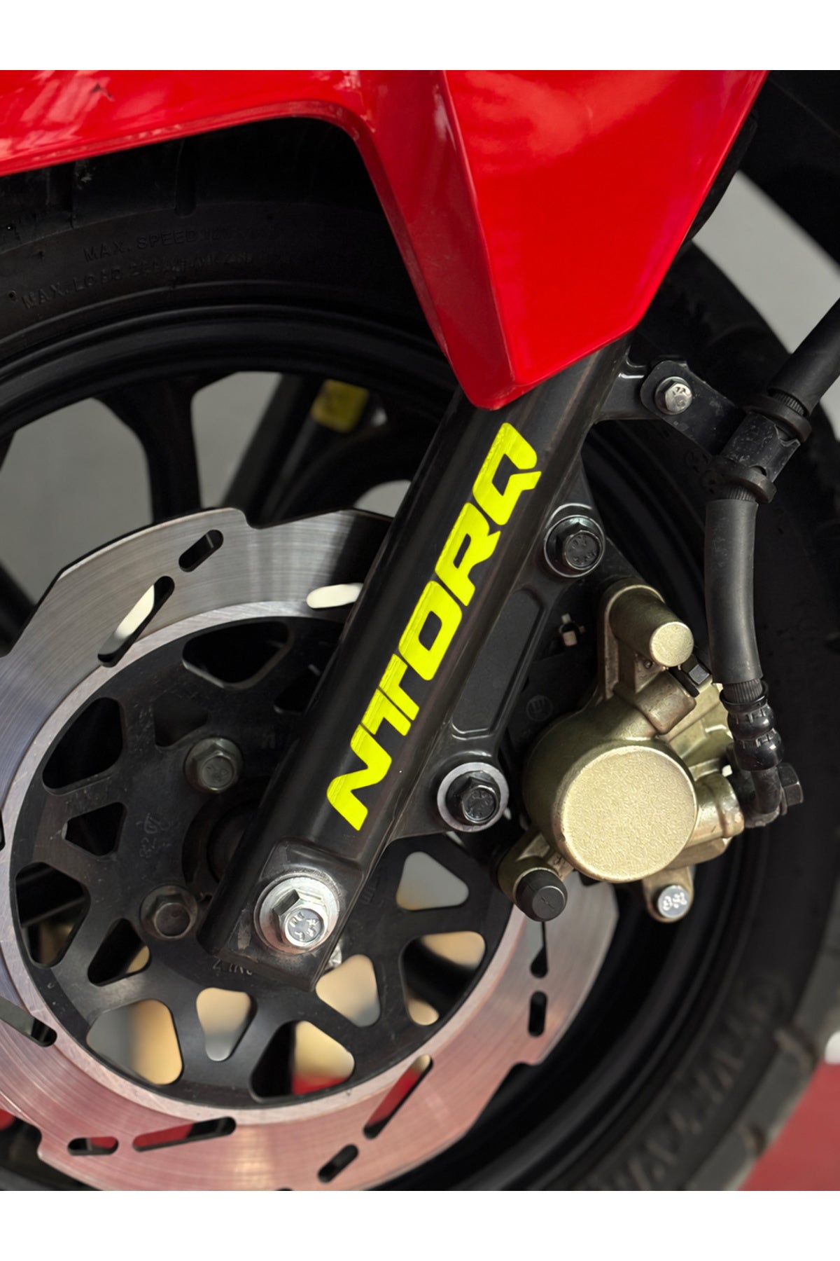 TVS Ntorq 125 için Maşalara Uyumlu Ntorq Yazı Sticker (12CM) (2 Adet)