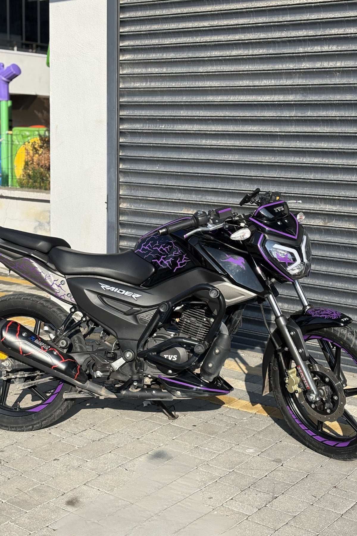 TVS Raider 125 için Orafol Mor Renk Komple Sticker Seti (49 Parça)