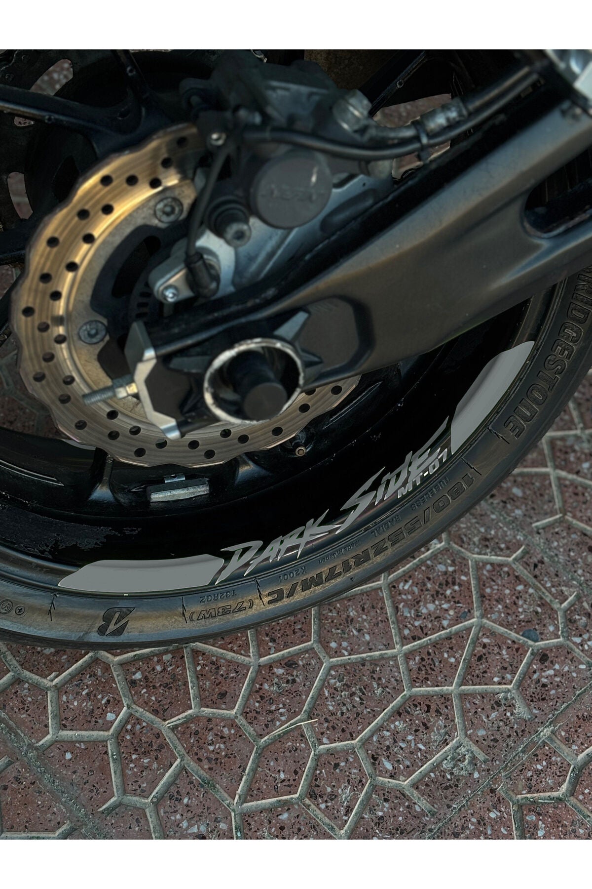 Yamaha MT-07 için Dark Side MT-07 Jant Şeridi Sticker Seti (8 Parça) (Ön-Arka Yeterli)