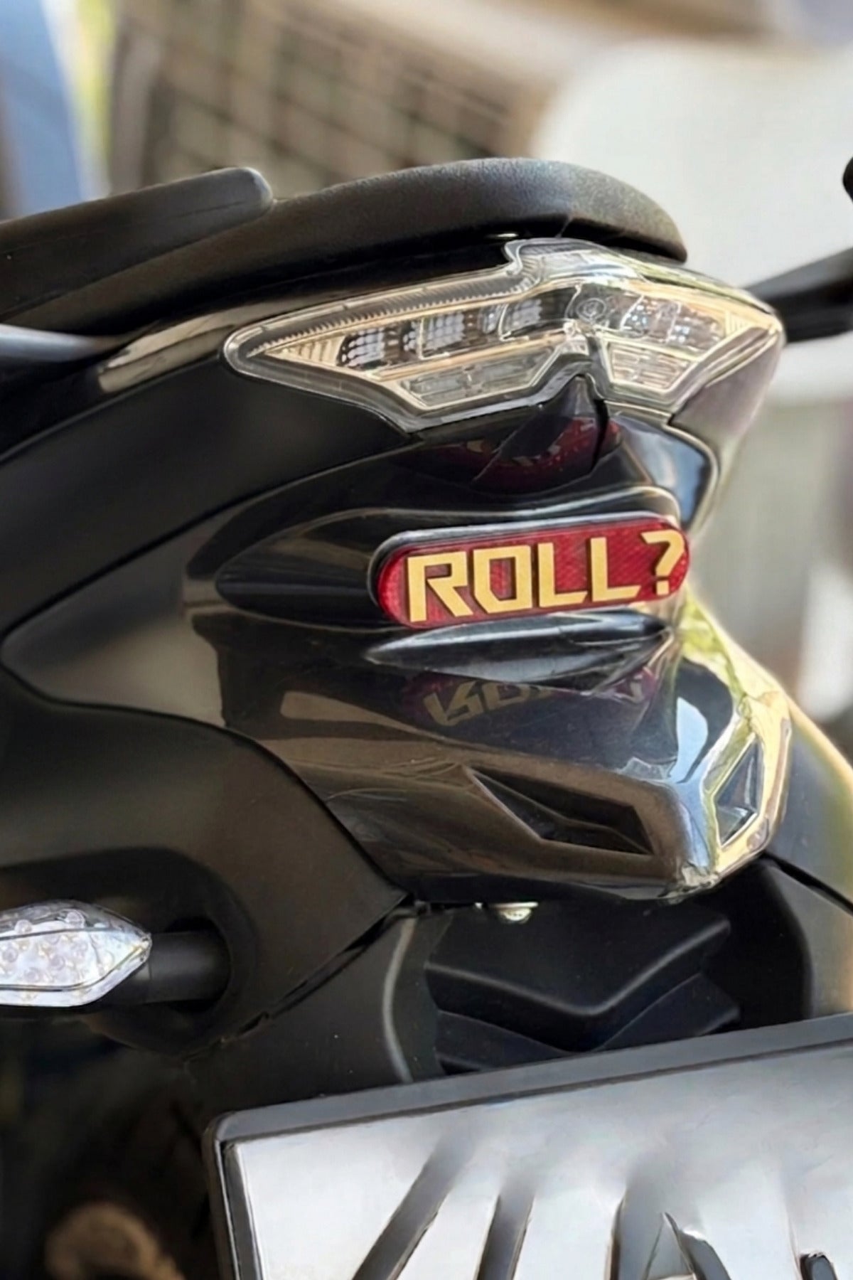 Motor için Roll Yazılı Mat Gold Renk Sticker Etiket (8CMx1CM)