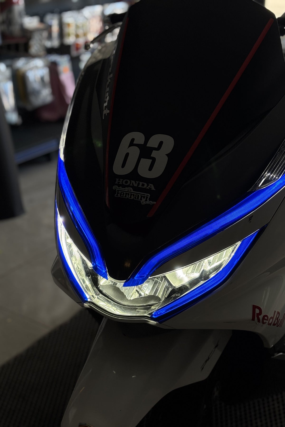 Honda PCX (2018-2020) için Far Tasarım Folyosu Sticker