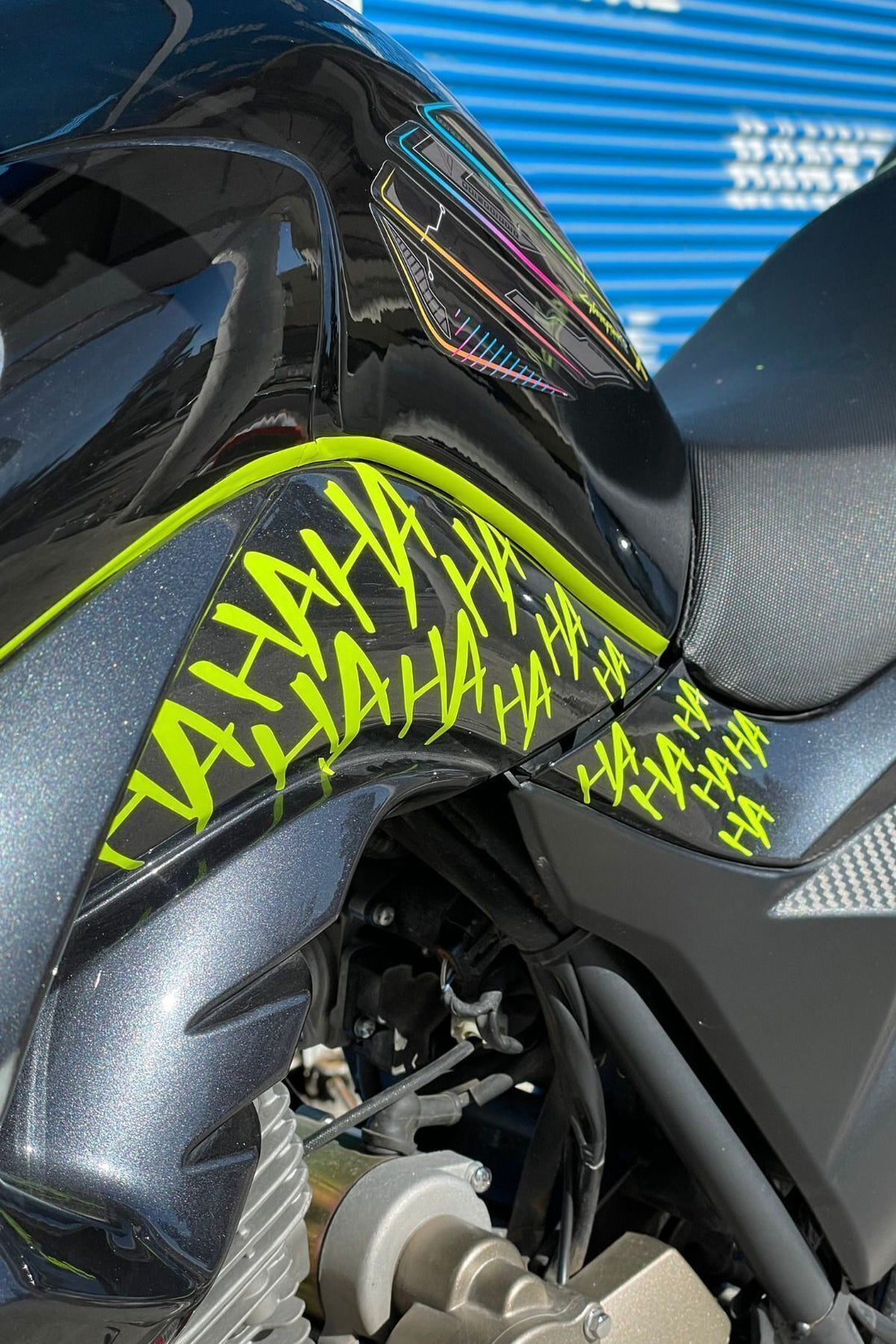 Dekoratif Neon Sarı Hahaha Sticker Araba-Motor için Etiket 30CMx15CM (1 Adet)