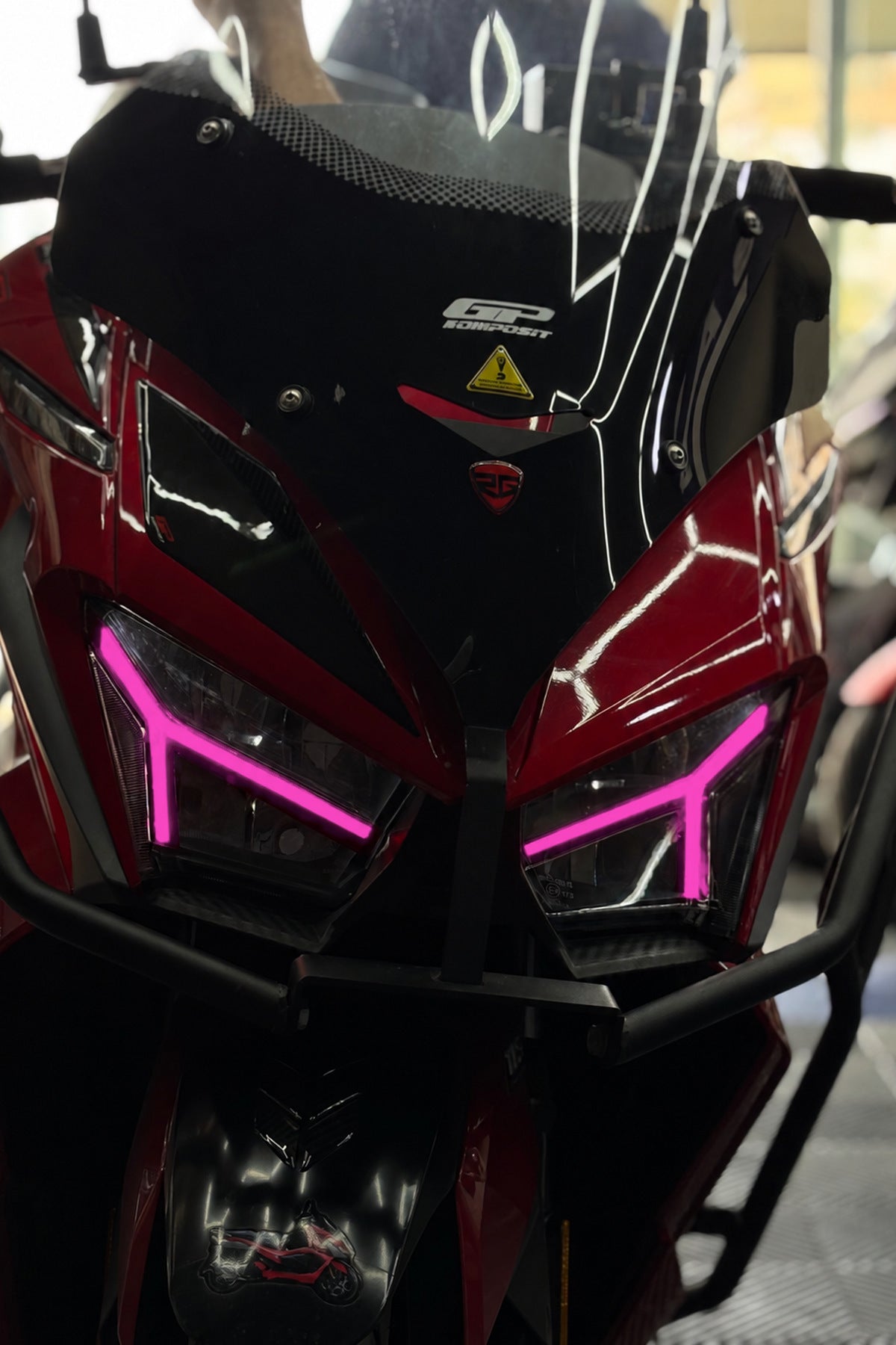 SYM JETX Scooter için Gündüz Ledi için Hazır Kesim Far tasarım Far Renklendirme Sticker (Sağ ve Sol)