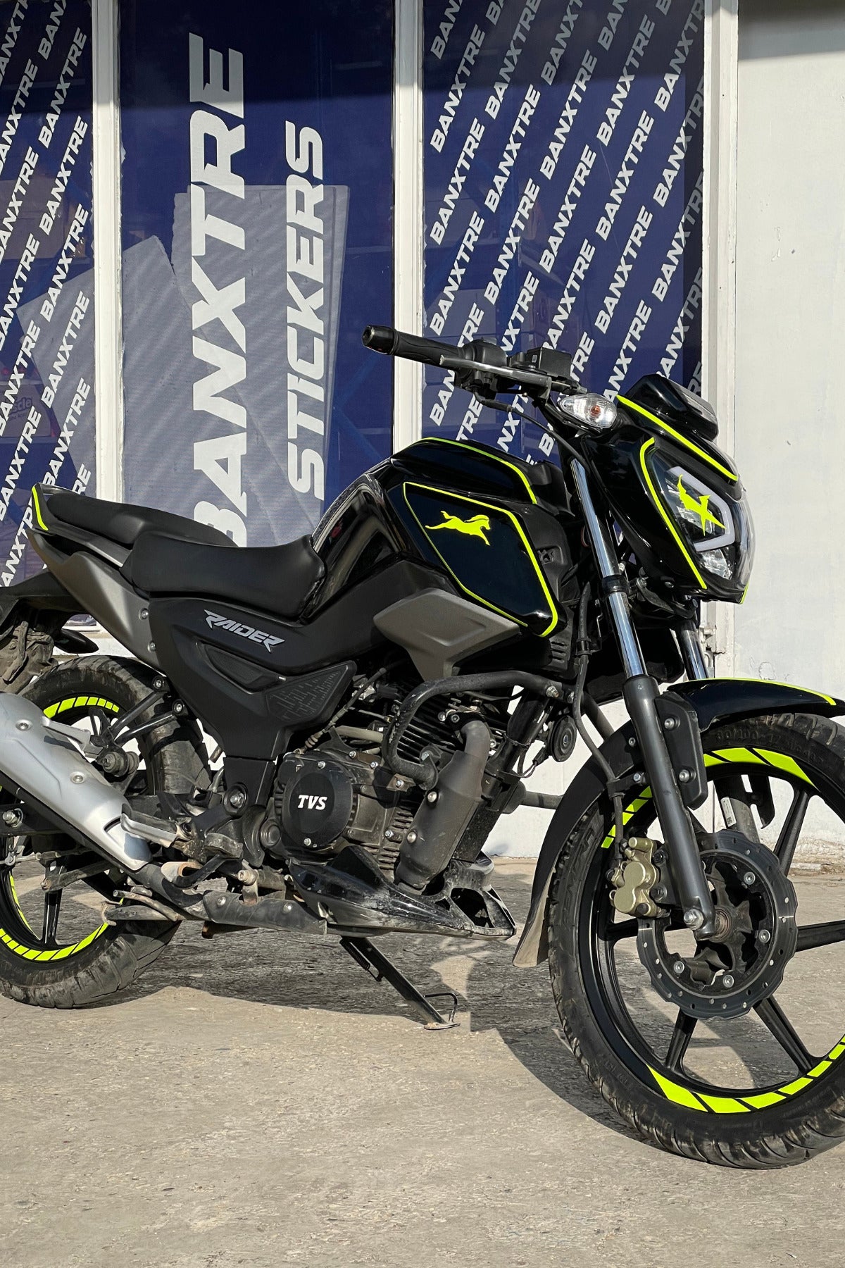 TVS Raider 125 için Neon Sarı Komple Sticker Etiket Seti (17 Parça )