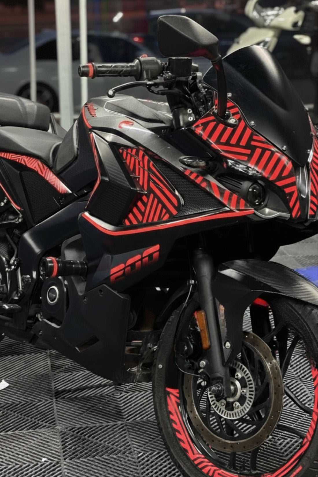 Bajaj Pulsar RS200 için Komple Baskılı Sticker Seti