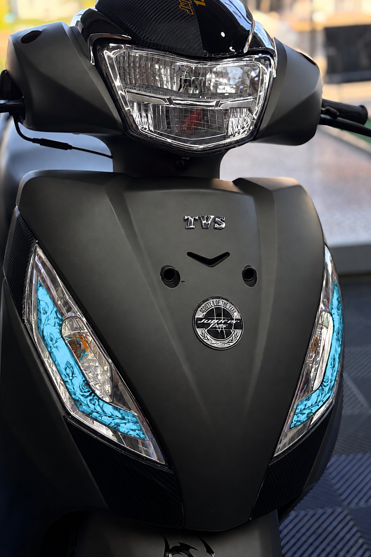TVS Jupiter 125 için Sarmaşık Desenli Far Filmi Far Tasarım Filmi