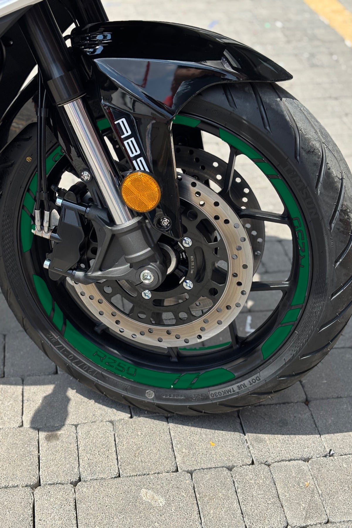 RKS R250 için 12 Parça R250 Yazılı Jant Şeridi Sticker Seti (Ön Arka Sağ Sol Yeterli)