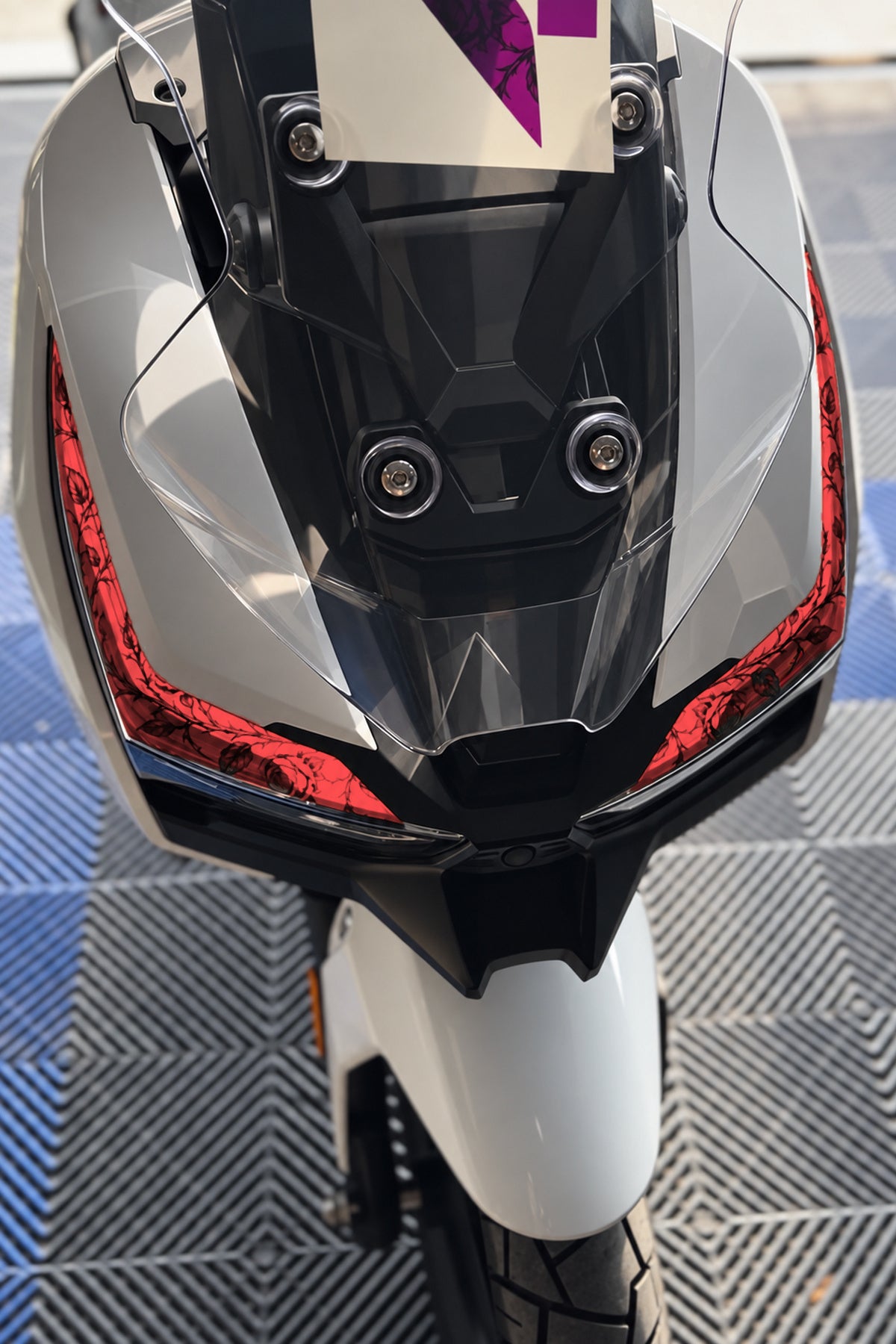 RKS Freccia Scooter için Sarmaşık Desenli Far Tasarım Far Filmi