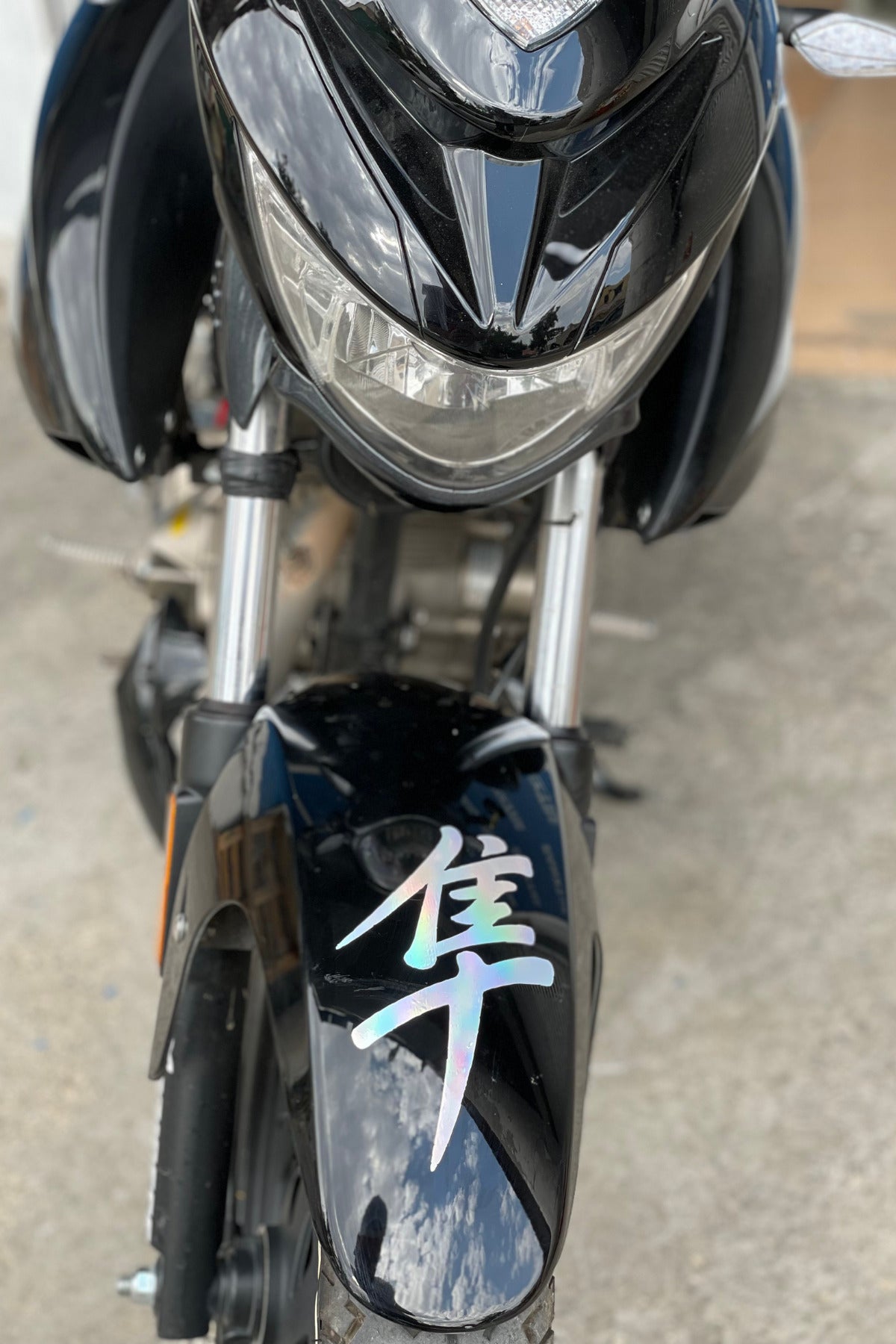Motor-Araba-Kask için Hologramlı Renk Değiştiren Hayabusa Japonca Yazı Logo Etiket Sticker (1 Adet)