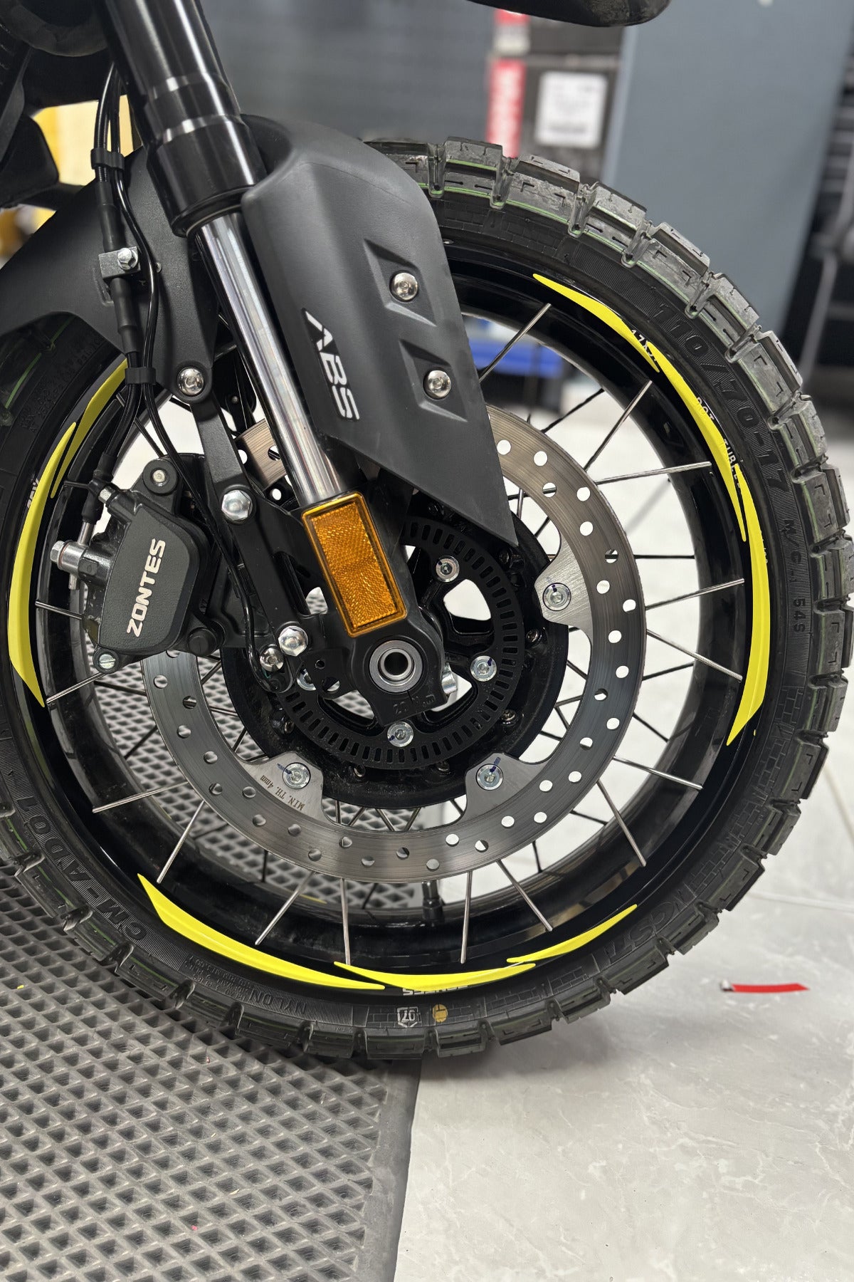 Motor  ve Scooterlar için Hepsine Uyumlu Jant Şeridi Sticker Etiket (Tüm Jantlara Kenarlarına)