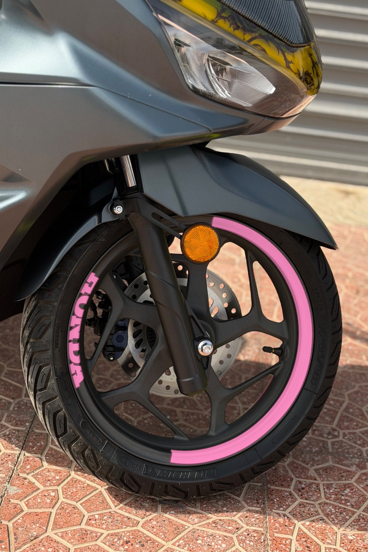 Honda Pcx için Honda Yazılı Yarım Jant Şeridi Sticker Seti (Ön-Arka-Sağ-Sol)