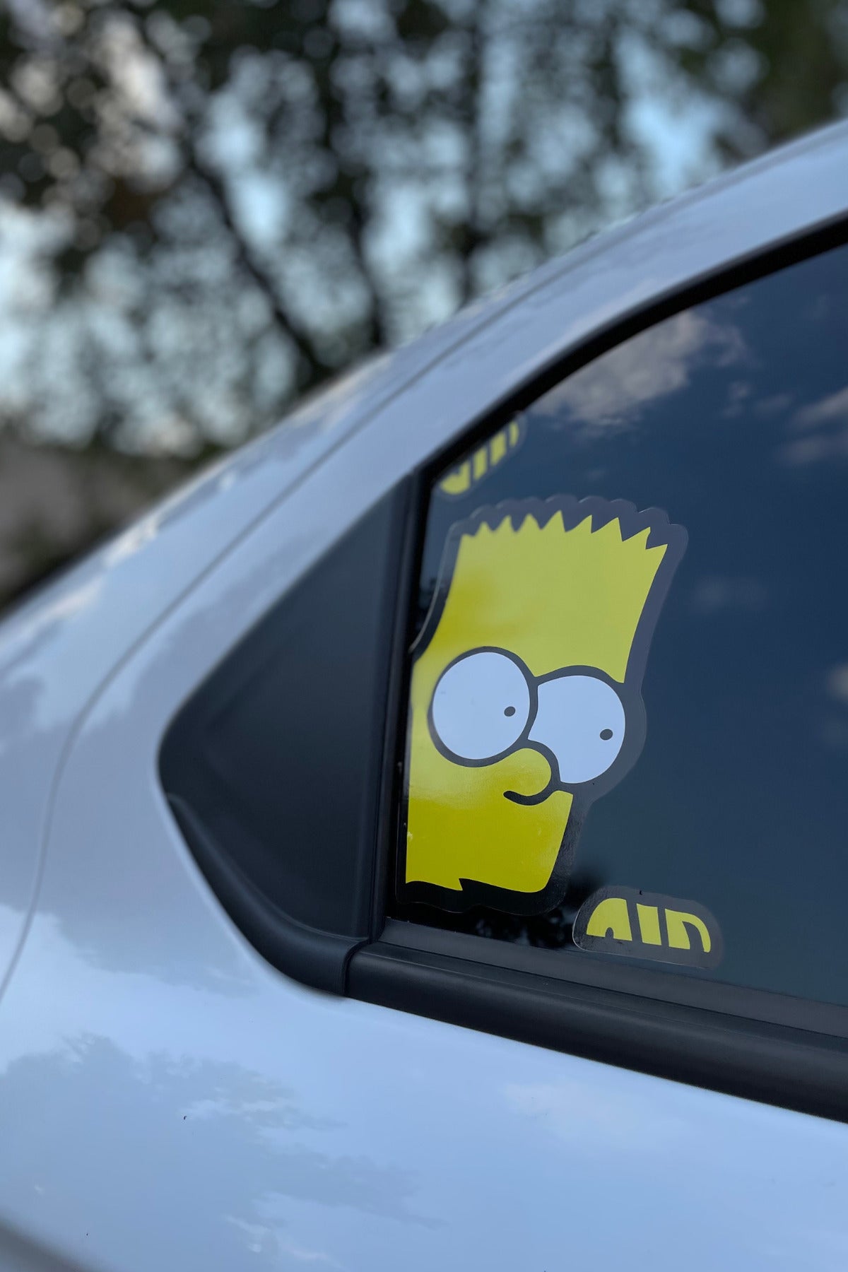 Araba Arka Camı için Simpsonlar Etiket Sticker (Sağ Taraf) 30CMx15CM (1 Adet)