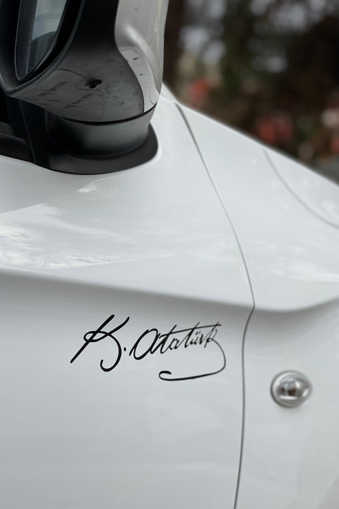 Araba ve Motor için Siyah Renk Mustafa Kemal Atatürk İmza Sticker Etiket (1 Adet)