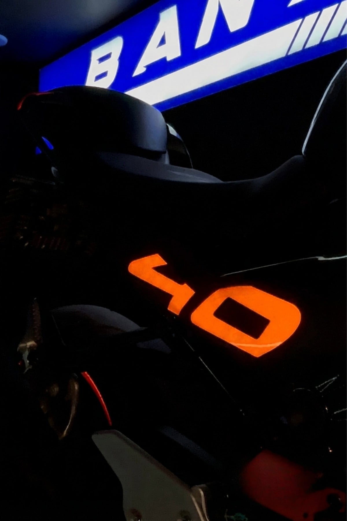 CFMOTO 450SR için Reflektörlü 40 Yazıları Sticker Etiket (Sağ ve Sol)