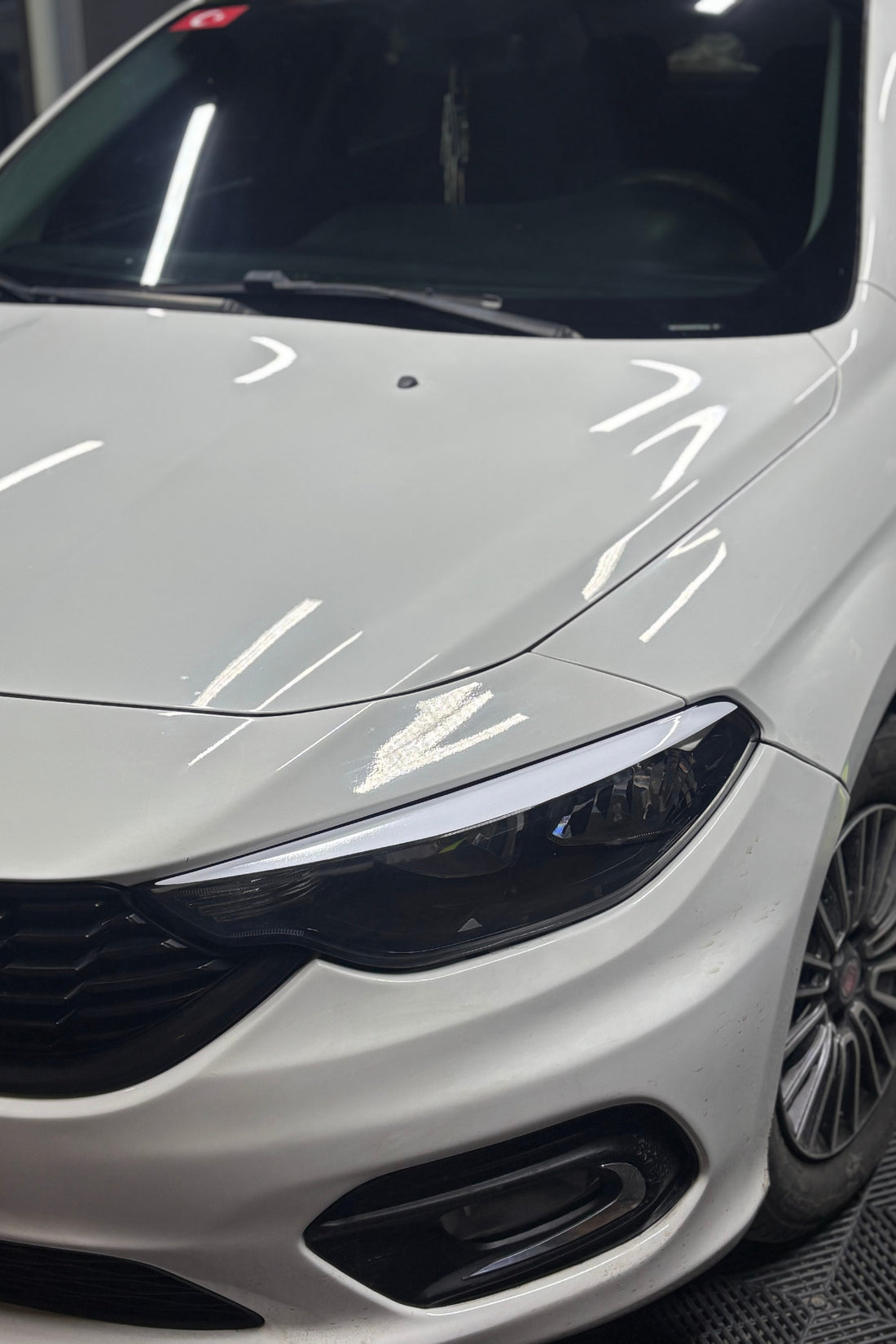 Fiat Egea için Far Kaşı Sticker Seti