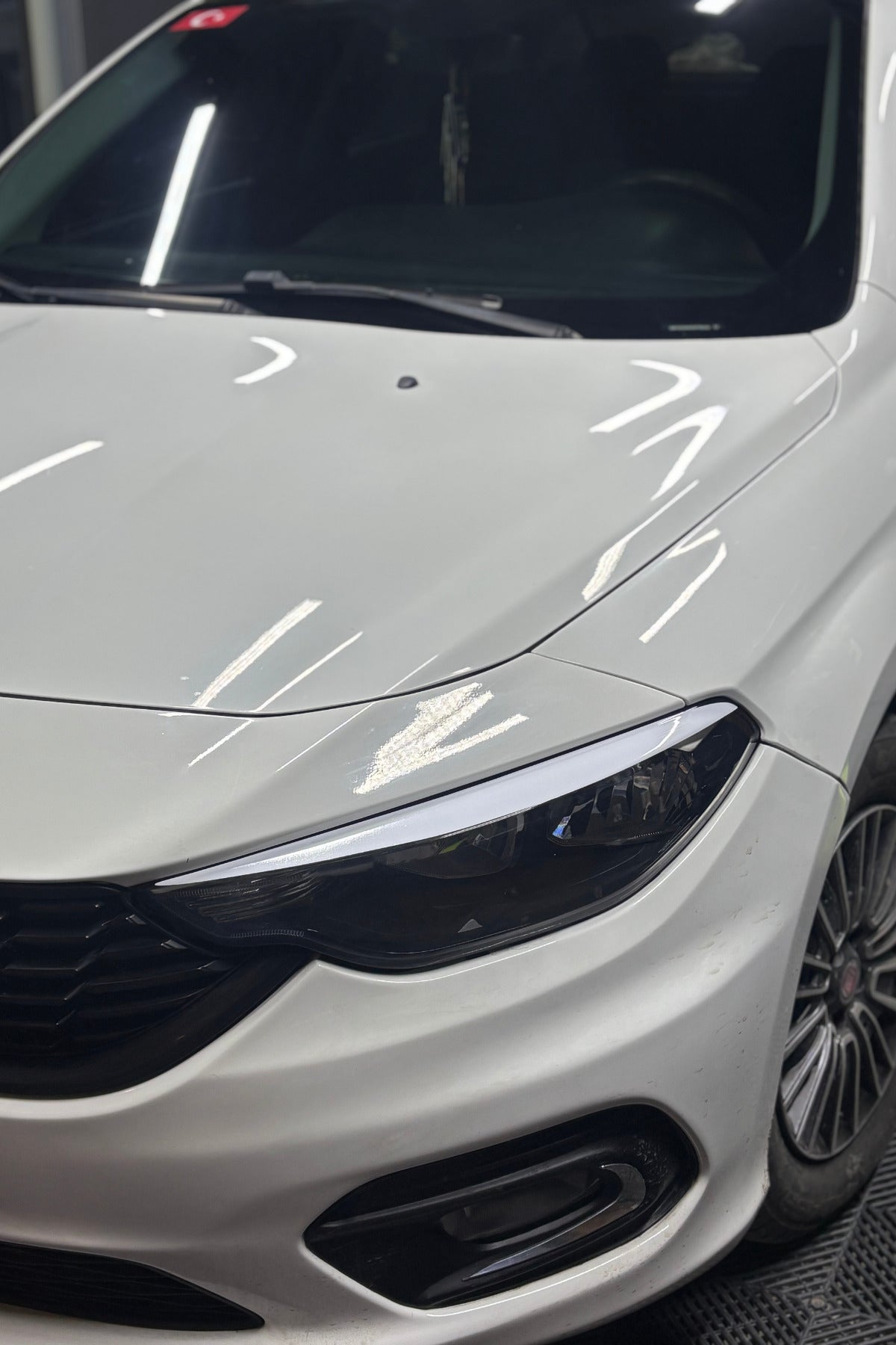 Fiat Egea için Far Kaşı Sticker Seti