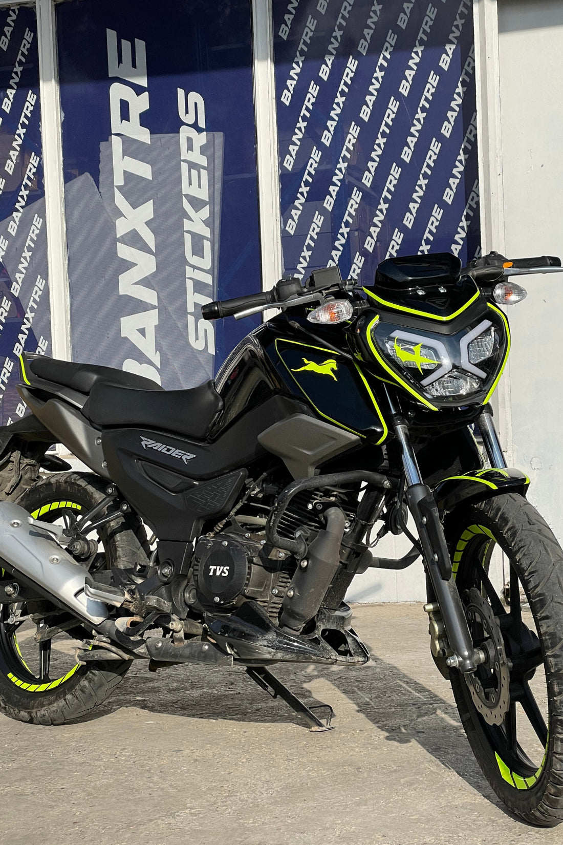 TVS Raider 125 için Neon Sarı Komple Sticker Etiket Seti (17 Parça )