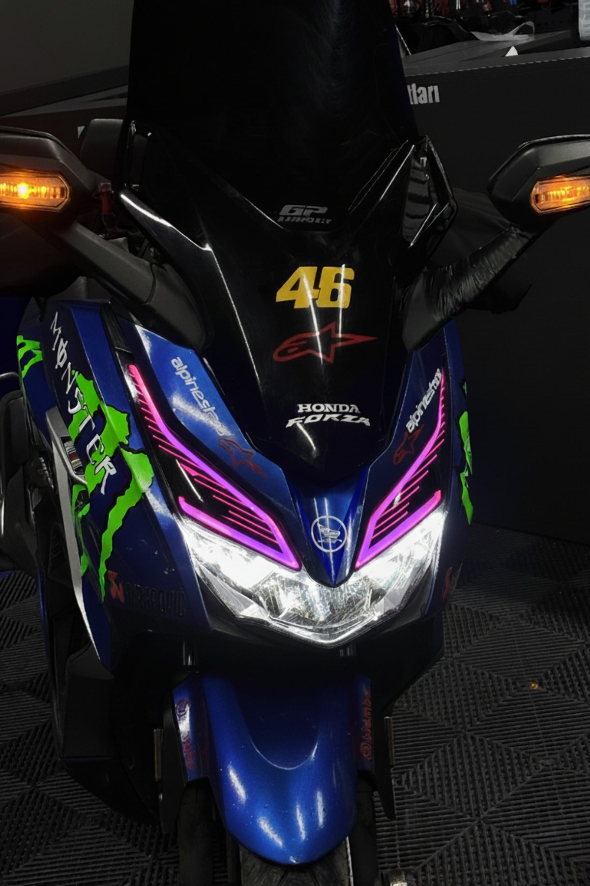 Honda Forza 2018-2022 Yılları için Far Tasarım Far Sticker Etiket