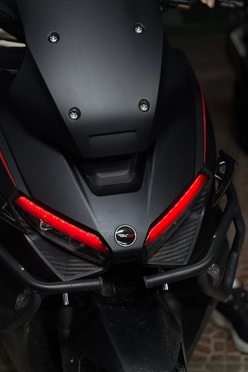 RKS Lince 125 Scooter için Kırmızı Gündüz Ledi Far Tasarım Sticker