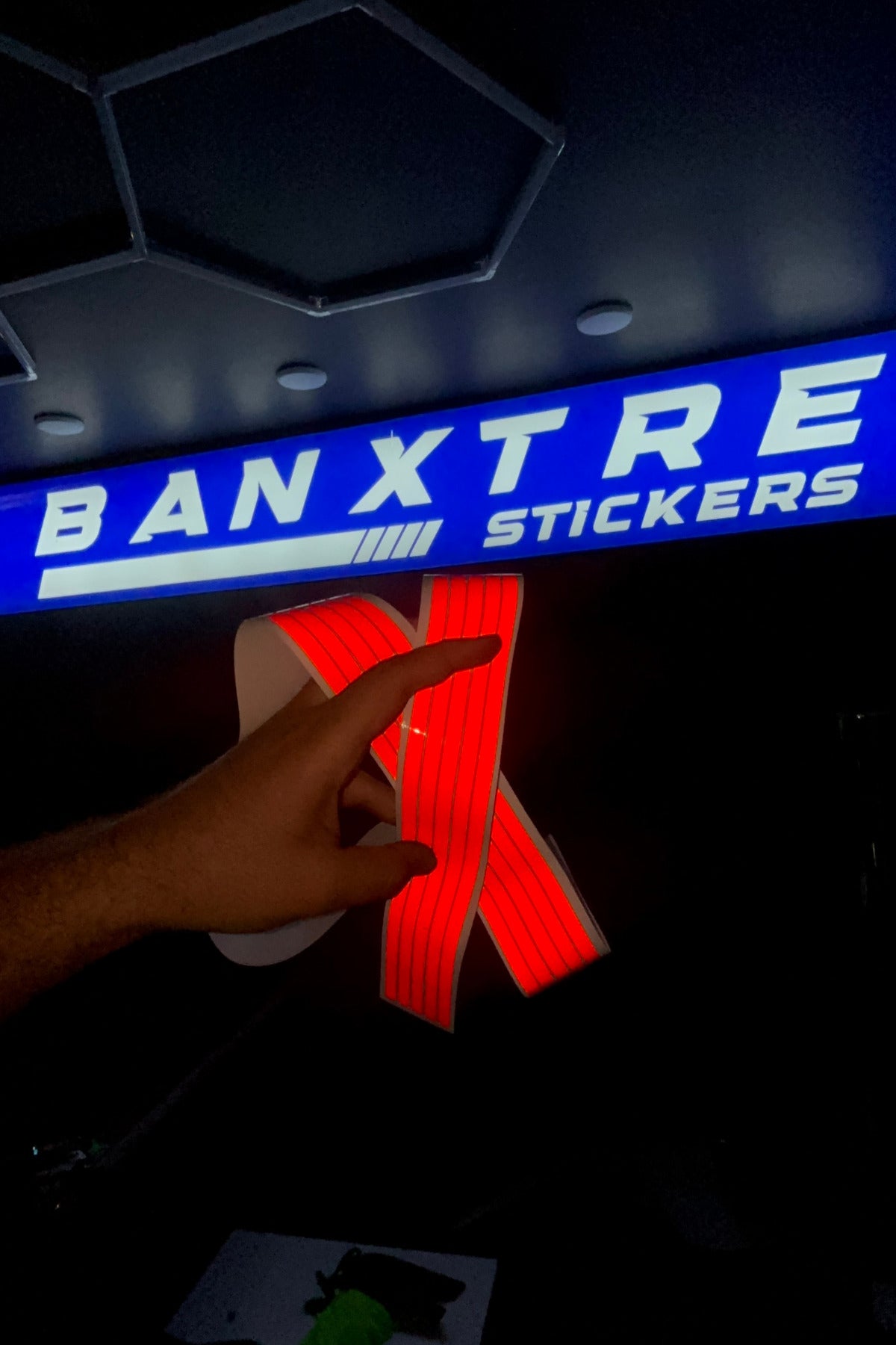 Motosiklet ve Kask için Ultra Reflektörlü Sticker Gece Işıkta Parlayan Şeritler (5 Parça Toplam 5 Metre)
