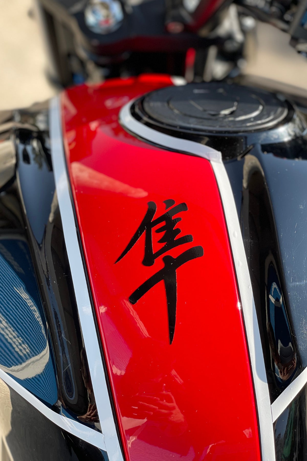Motor-Araba-Kask için Dekoratif Japonca Yazı Siyah Hayabusa Logo Sticker Etiket 10CM