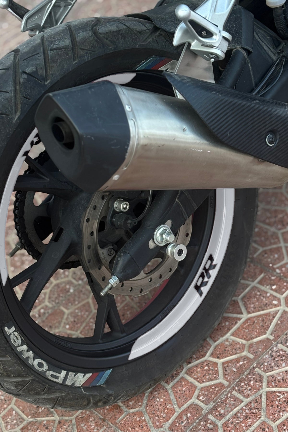 RKS SRK 125R için RR Yazılı Çeyrek Jant Şeridi Sticker Seti