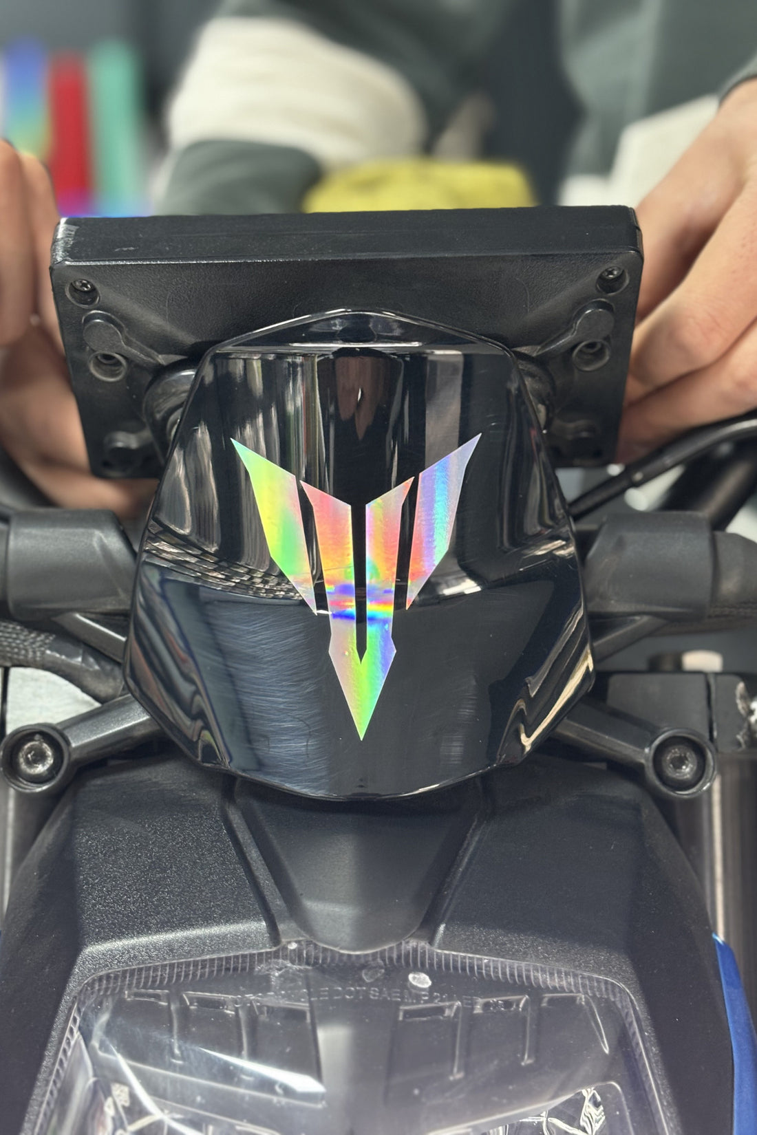 Motor ve Kask için Hologramlı MT Logo Sticker Etiket (10CM) (1 Adet)