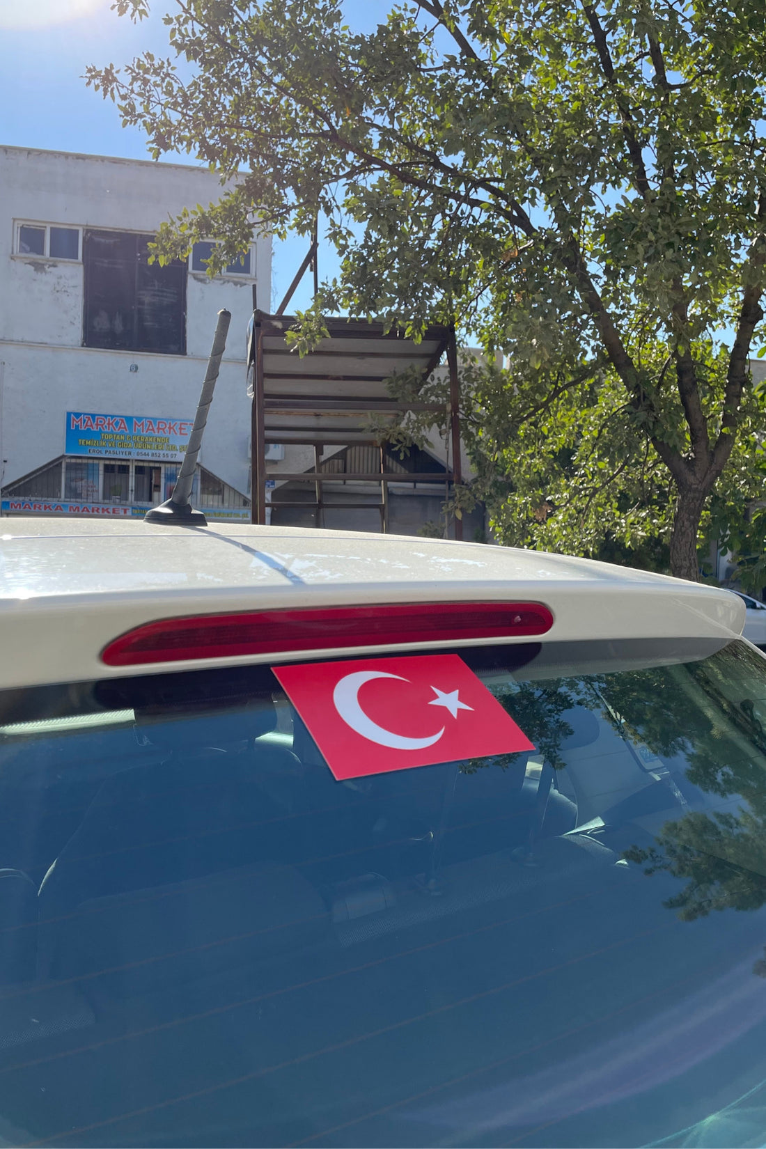 Araba Arka Camı için Türk Bayrağı Sticker Etiket 15CMx1OCM (1 Adet) 5 Yıl Solmama Garantili