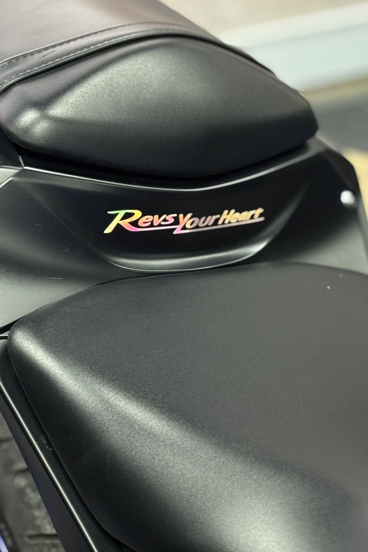 Yamaha Motor Grubu için Revs Your Heart Yazılı Sticker (14CMX2.5CM)(1 Adet)