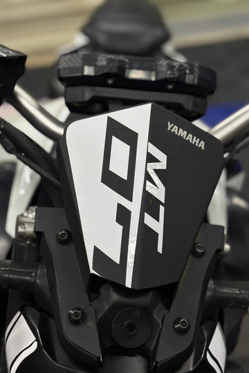 Yamaha MT-07 için Kafa Siperlik için Beyaz Renk Sticker Etiket (1 Adet)
