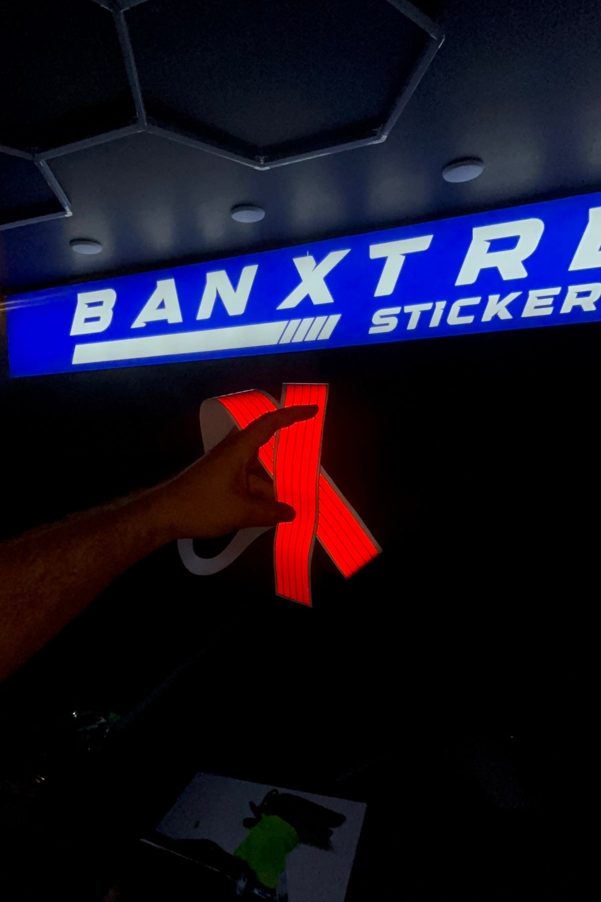 Motosiklet ve Kask için Ultra Reflektörlü Sticker Gece Işıkta Parlayan Şeritler (5 Parça Toplam 5 Metre)