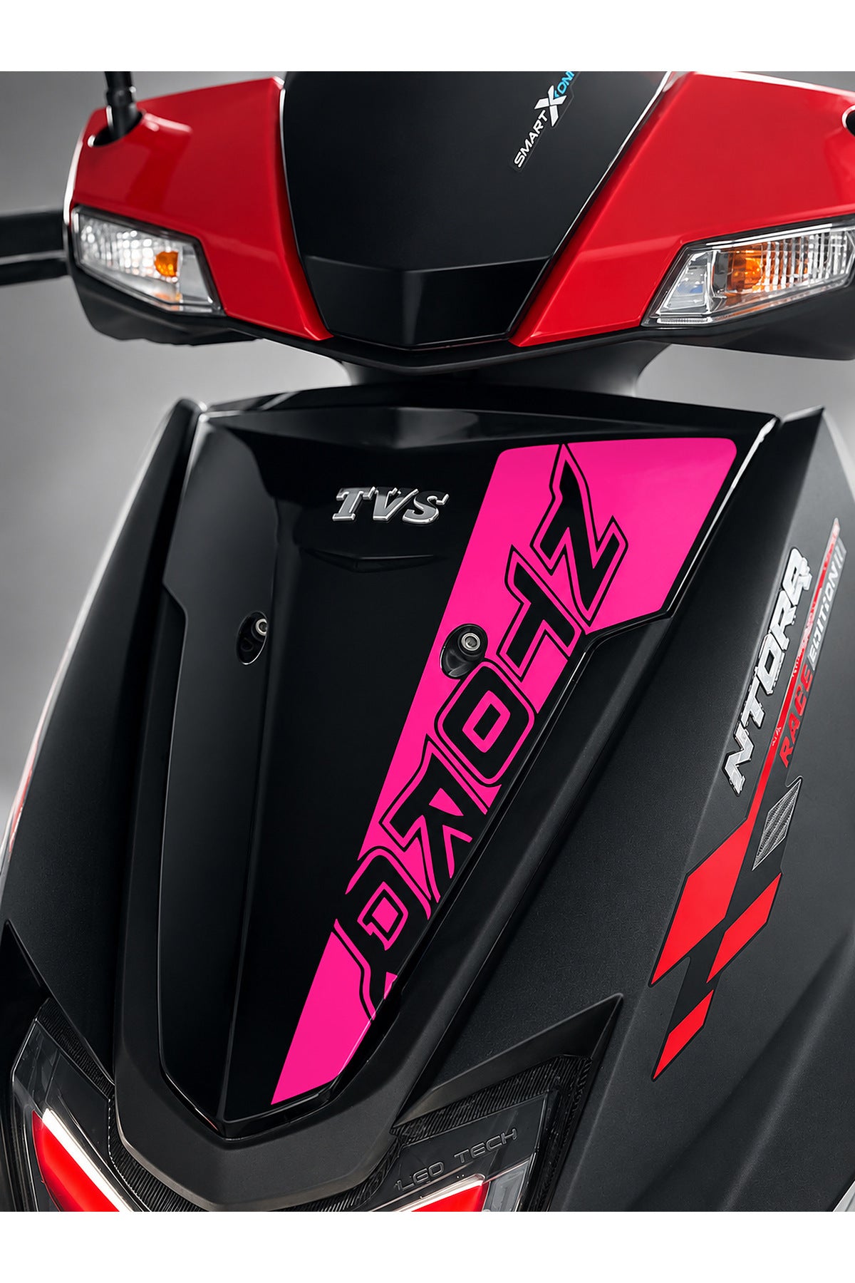 TVS Ntorq 125 için Ön Panel için NTORQ Yazılı Parça Detay Dekor Sticker