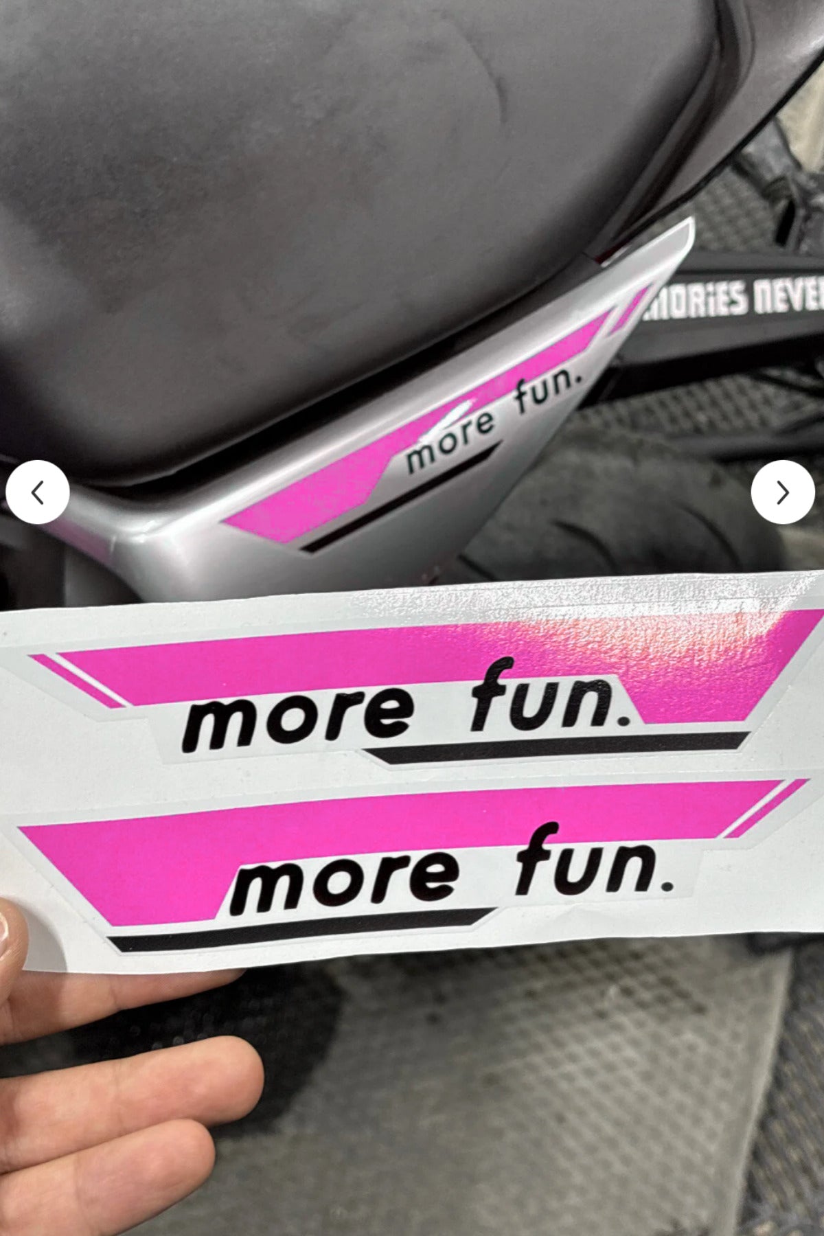 CFMOTO SR250 için Pembe Renk Arka Kuyruk Orijinal Sticker (SAĞ VE SOL) (BXT00012)