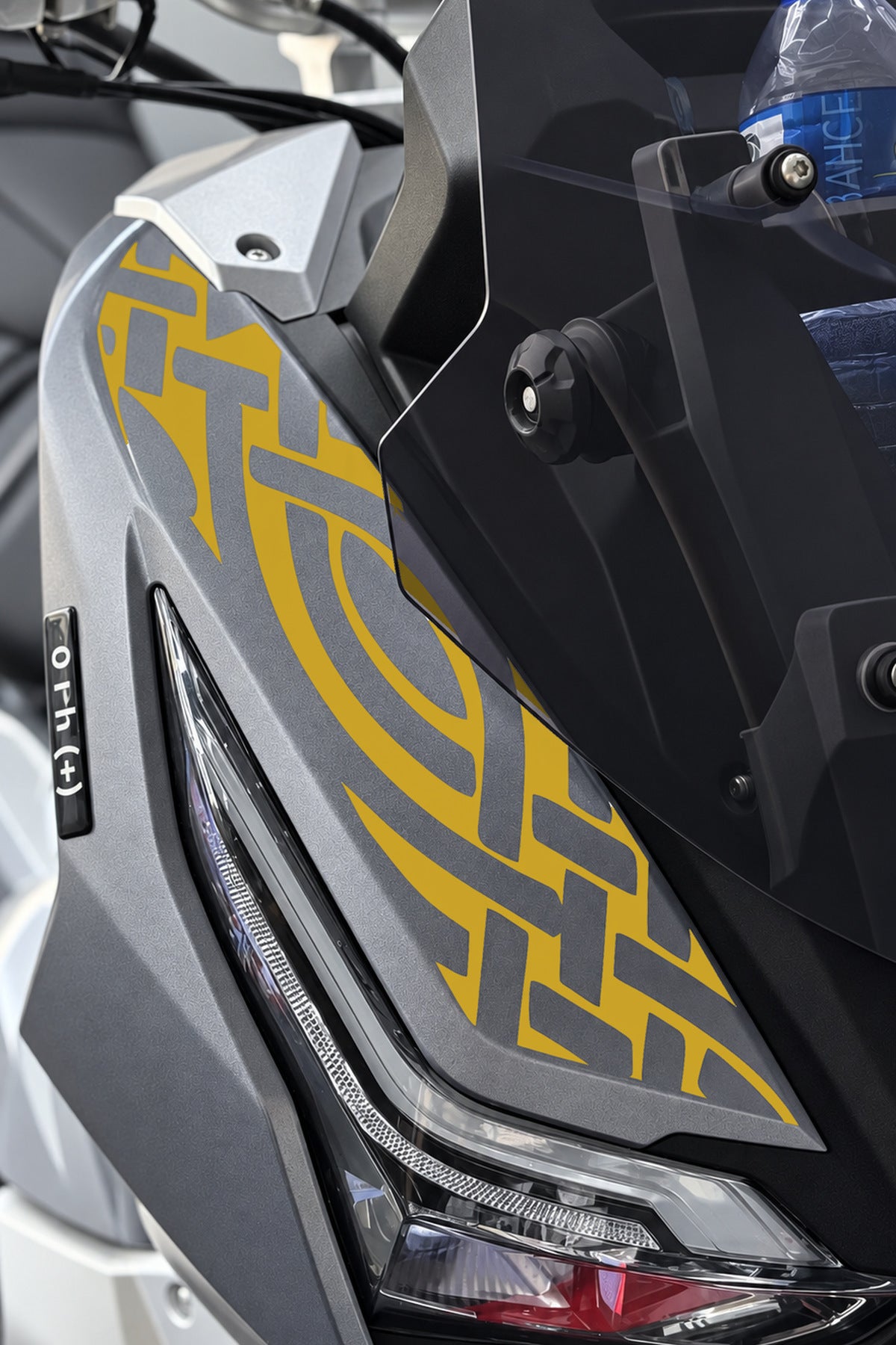 RKS Freccia Scooter için Ön Panel Tribal Desen Sticker Etiket ( 1 Adet)