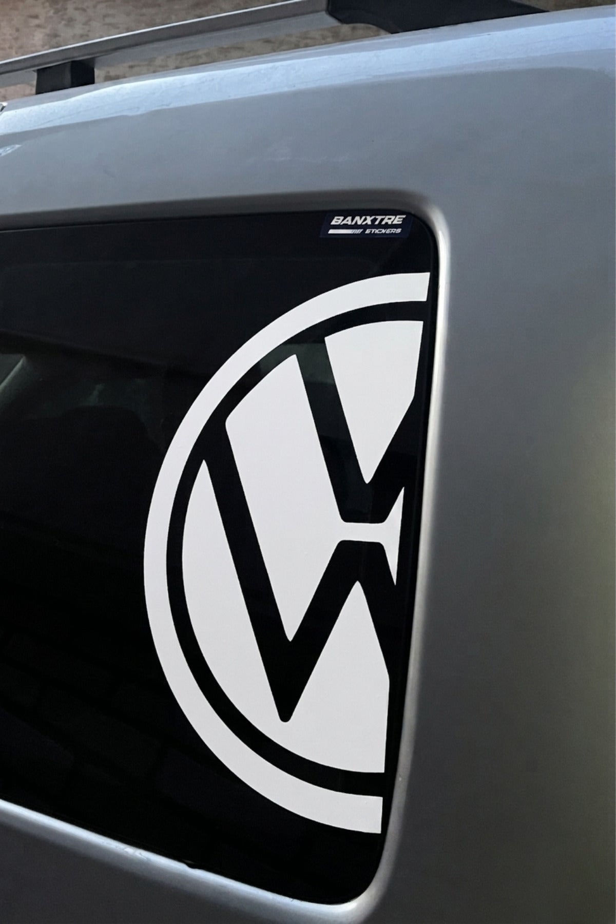 Volkswagen Caddy-Transporter Grubu için Cam Üstü VW Logo Sticker (Sağ ve Sol)