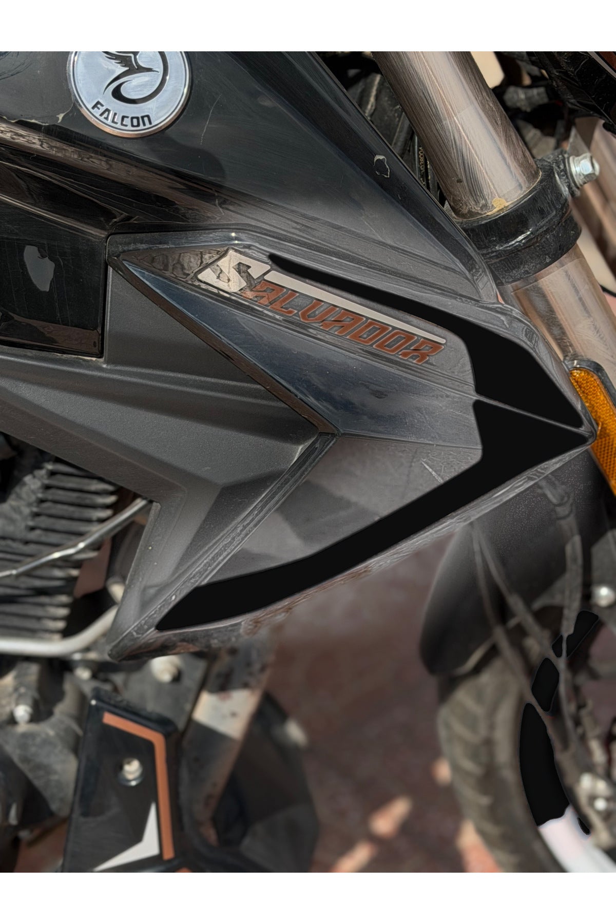 Falcon Salvador S188 Motosiklet için Ön Yan Panel Orijinal Renk Değişim Stickerları ( 4 Parça)