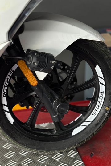 Mondial Strada 125 Scooter için 8 Parça Yazılı Jant Şeridi Sticker Seti