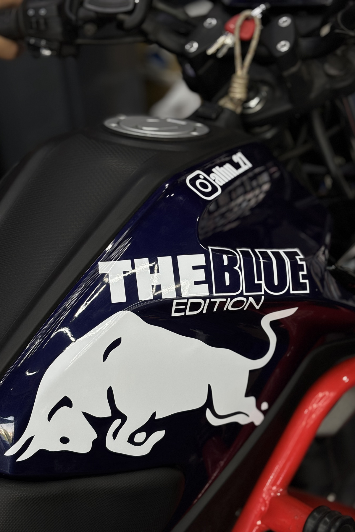 Motosiklet ve Kask için Boğa The Blue Edition Sticker Seti
