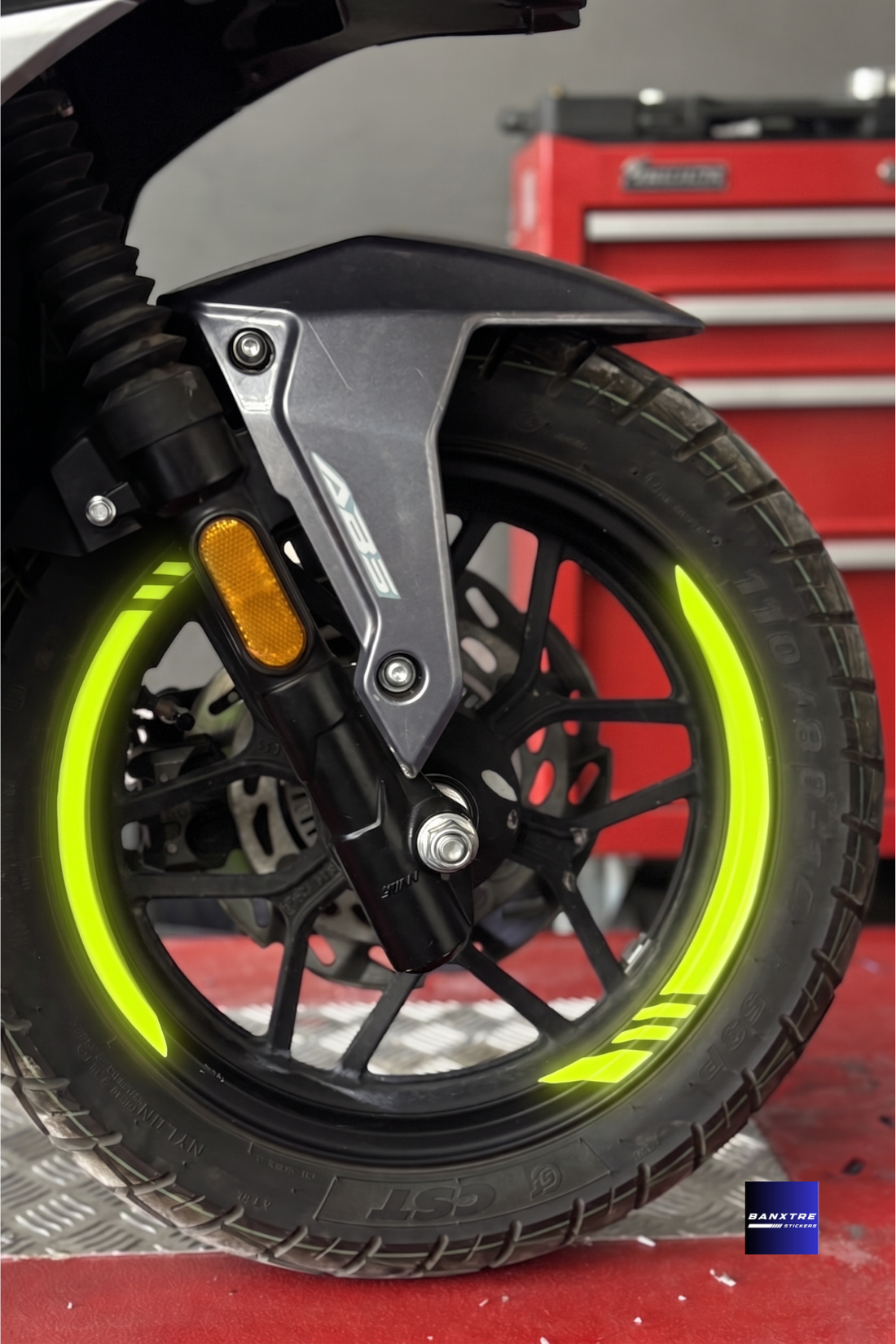Tüm Scooterlara Uyumlu Kalın Kesikli Jant Şeridi Sticker Seti