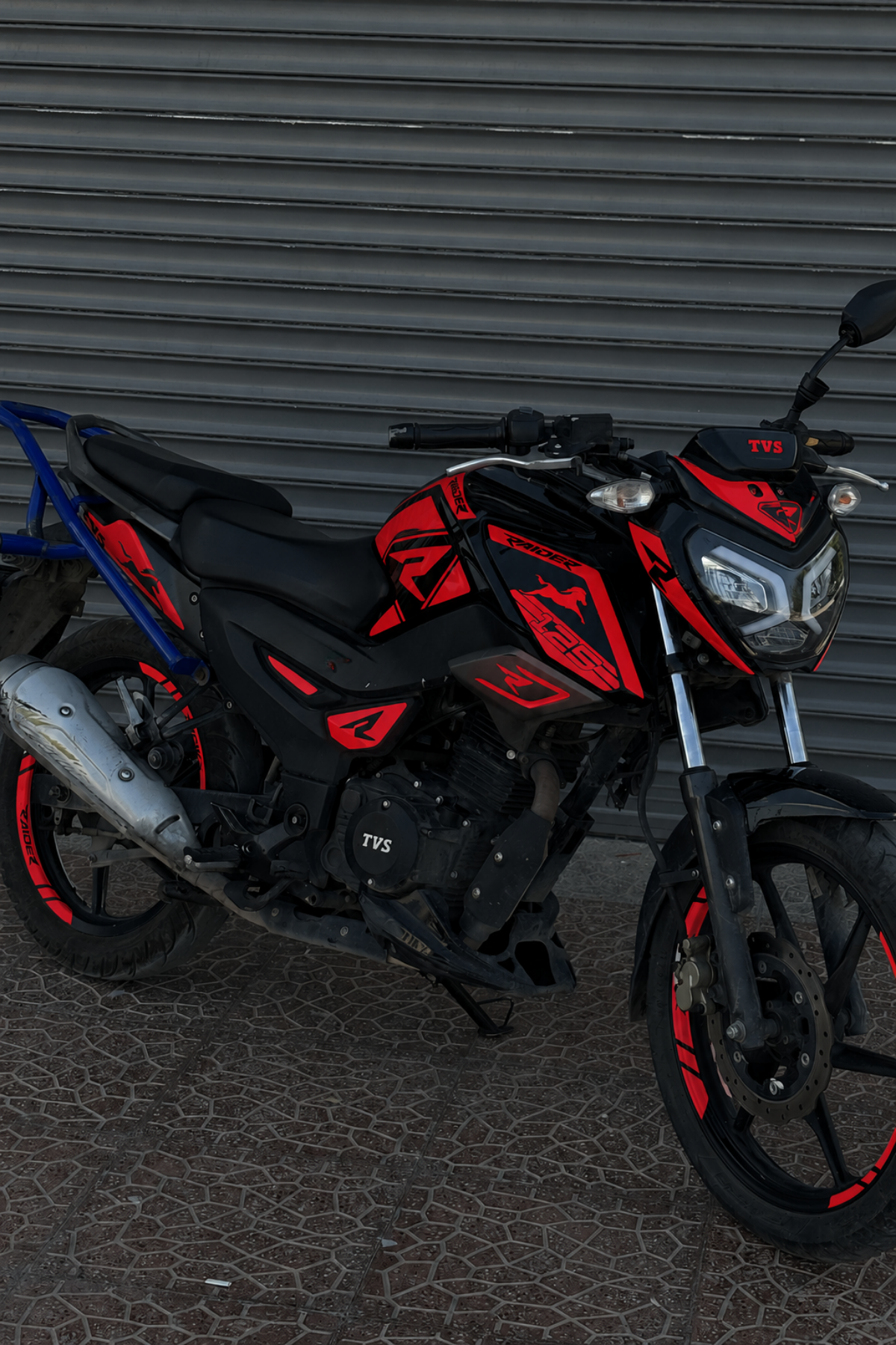 TVS Raider 125 için Premium Seri Komple Sticker Seti (Sağ ve Sol)