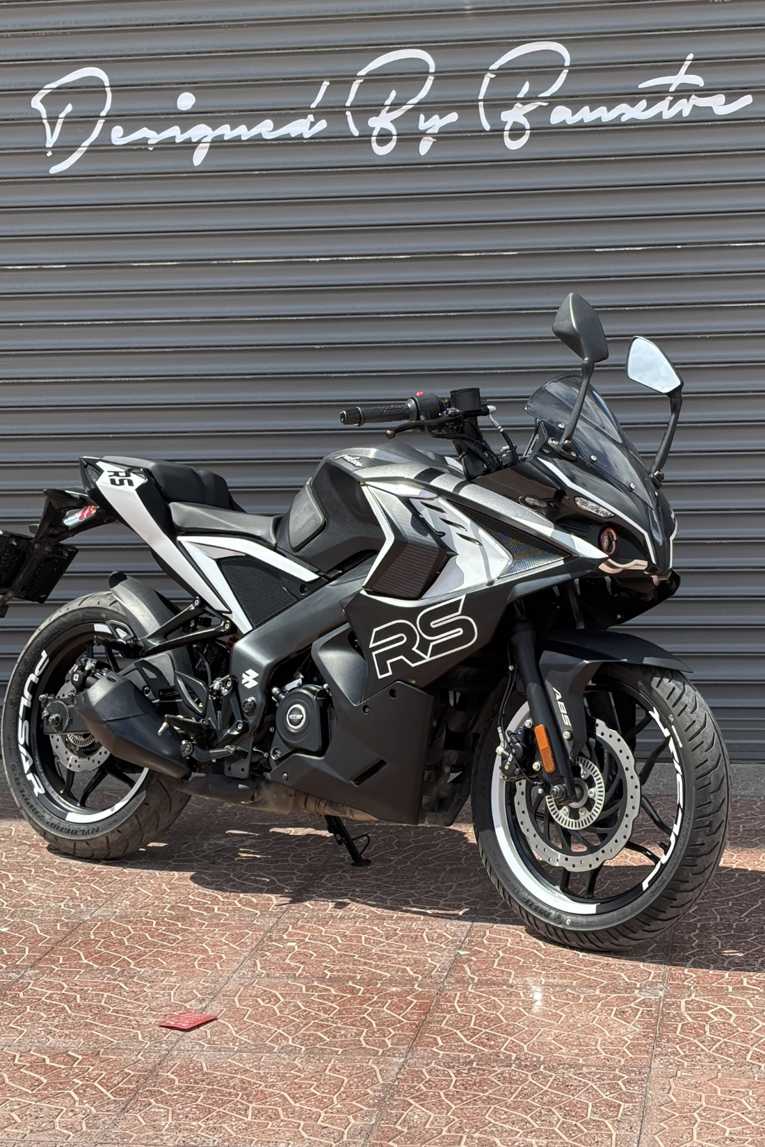 Bajaj Pulsar RS200 için Beyaz Renk Komple Reflektörlü Sticker Seti