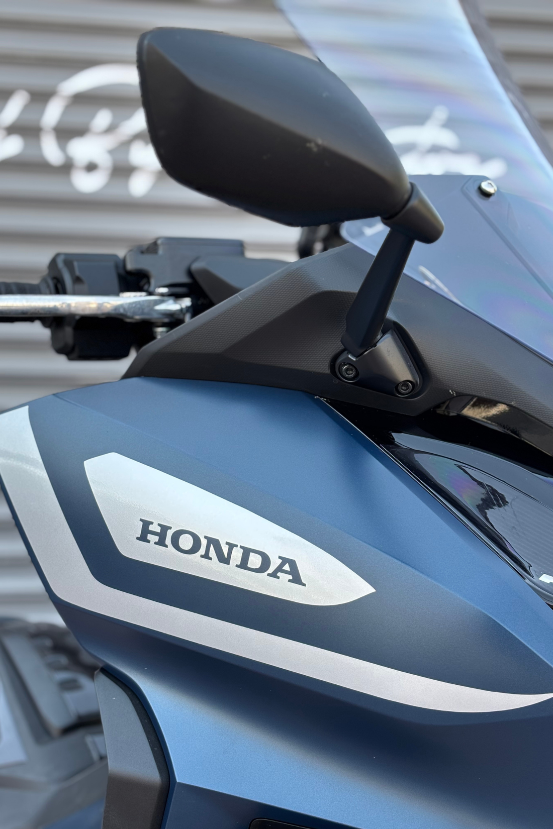 Honda Forza 750 için Komple Avery Gümüş Sticker Seti