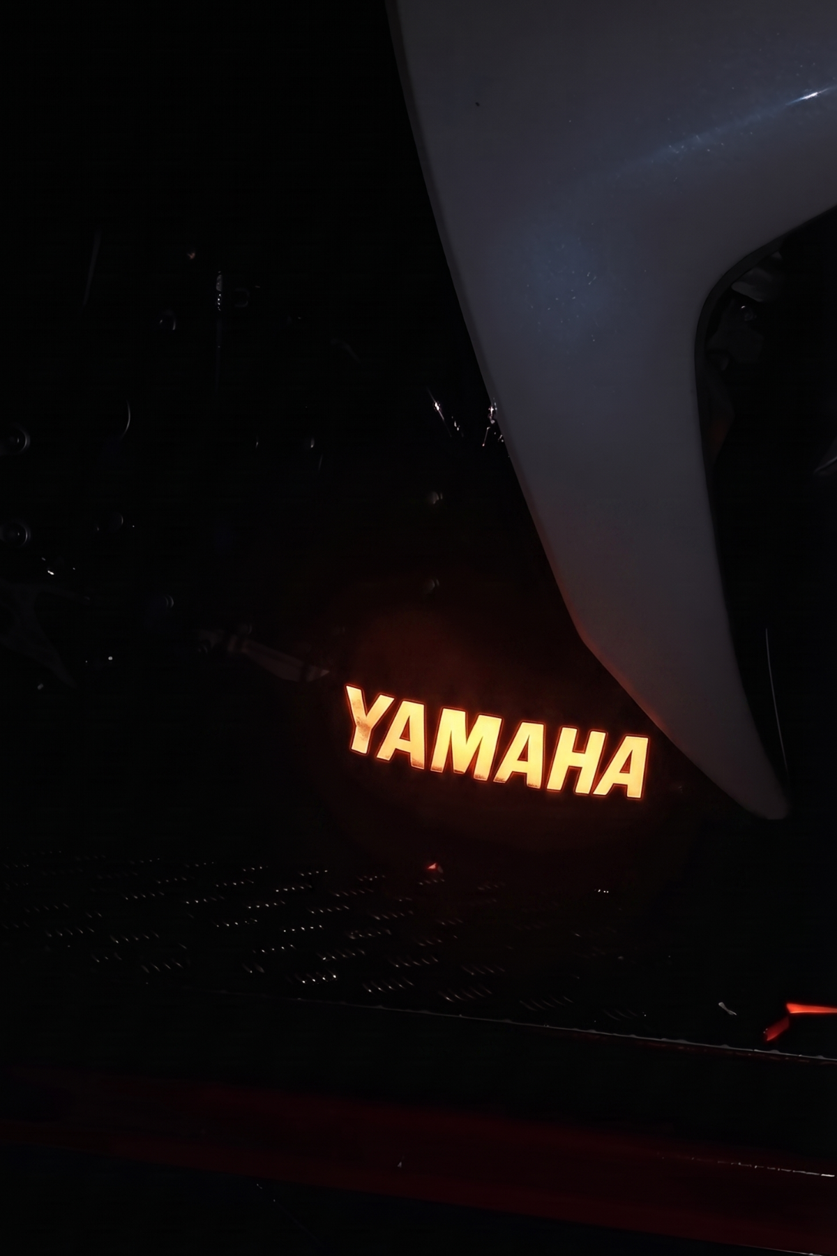 Yamaha Motor Grubu için Reflektörlü Alt Sakal için Yamaha Yazı Sticker (1 Adet)