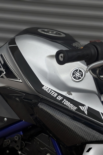 Yamaha MT-25 için Depo Kordon Sticker Seti (Sağ ve Sol ) (2016-2019 Yılları Uyumlu)