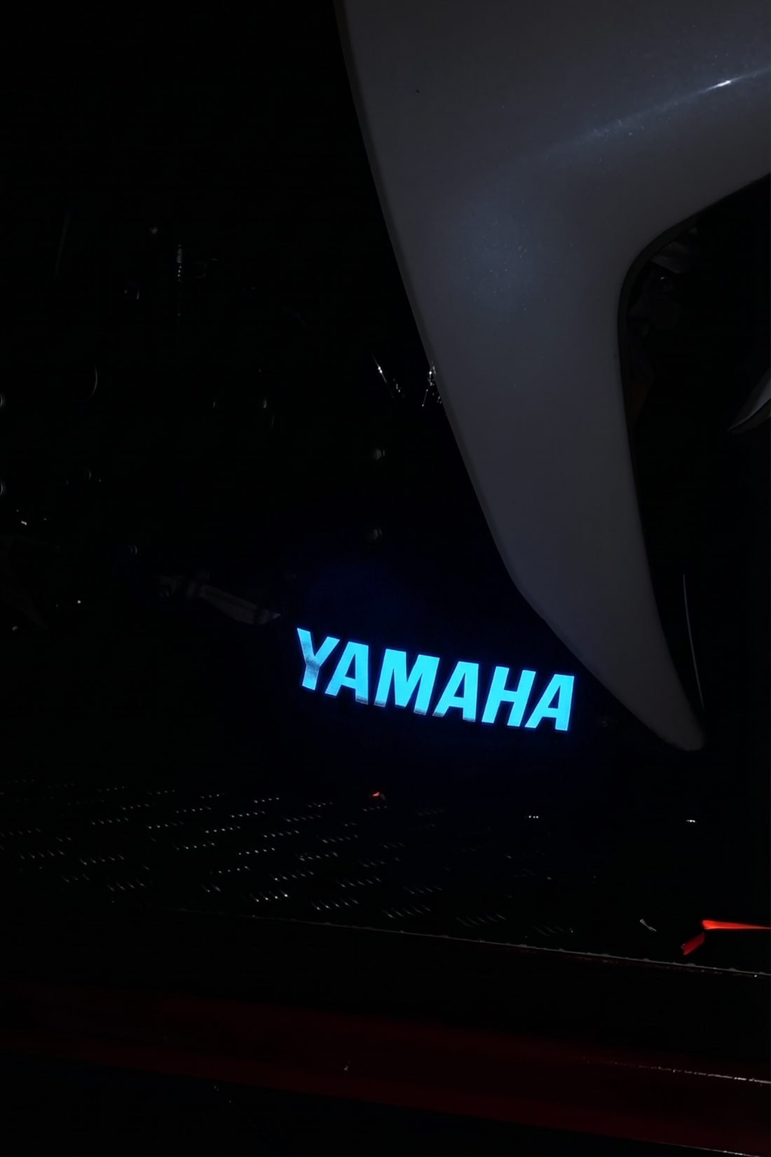 Yamaha Motor Grubu için Reflektörlü Alt Sakal için Yamaha Yazı Sticker (1 Adet)