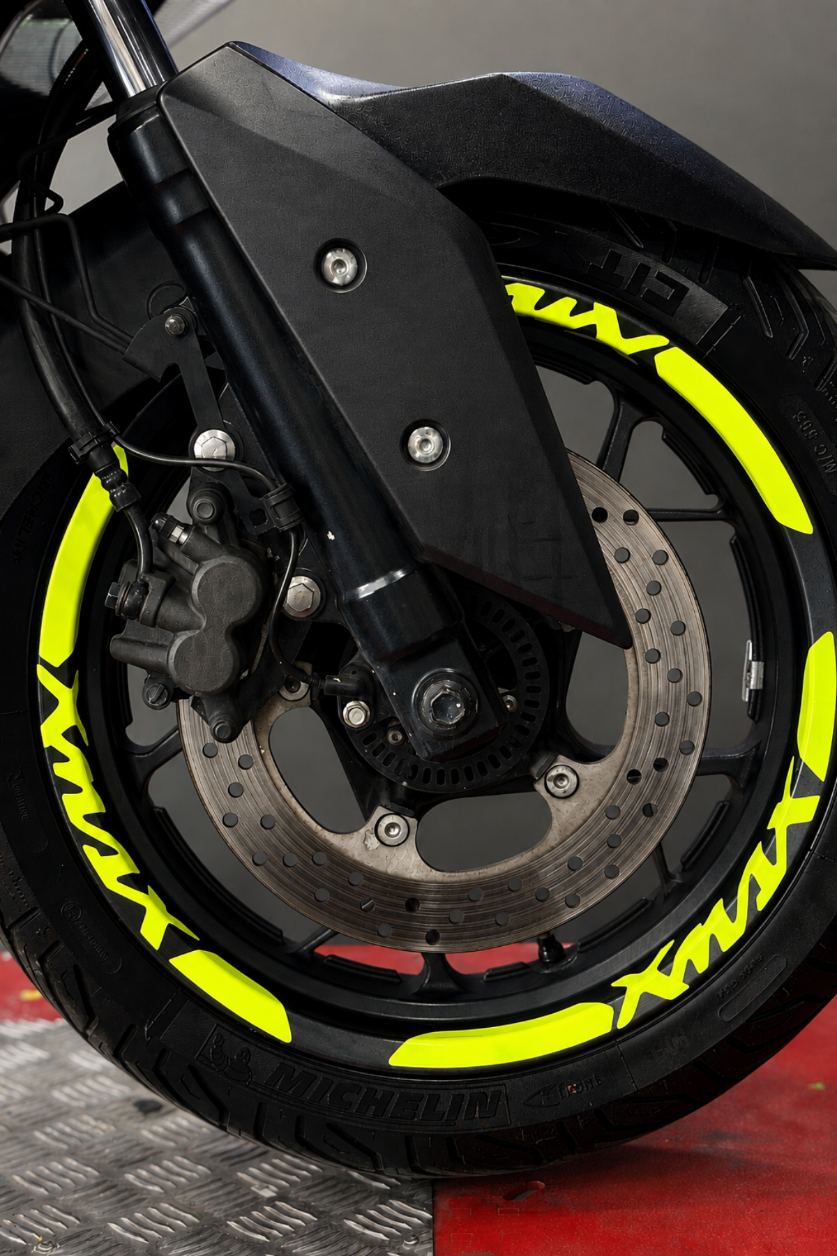 Yamaha Xmax için 12'li Jant Şeridi Sticker Seti
